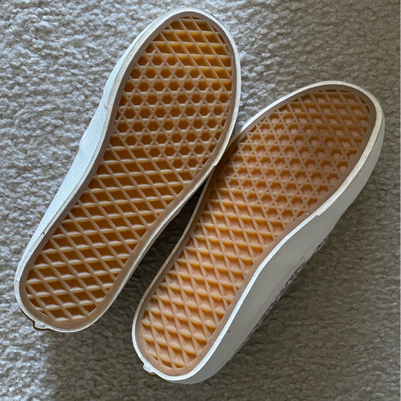 Women’s Vans Eco-Theory Pink/White Animal Print Slip-on Shoe, Size 7 - Picture 3 of 5